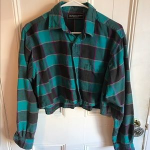 Cropped Plaid Shirt 🎈