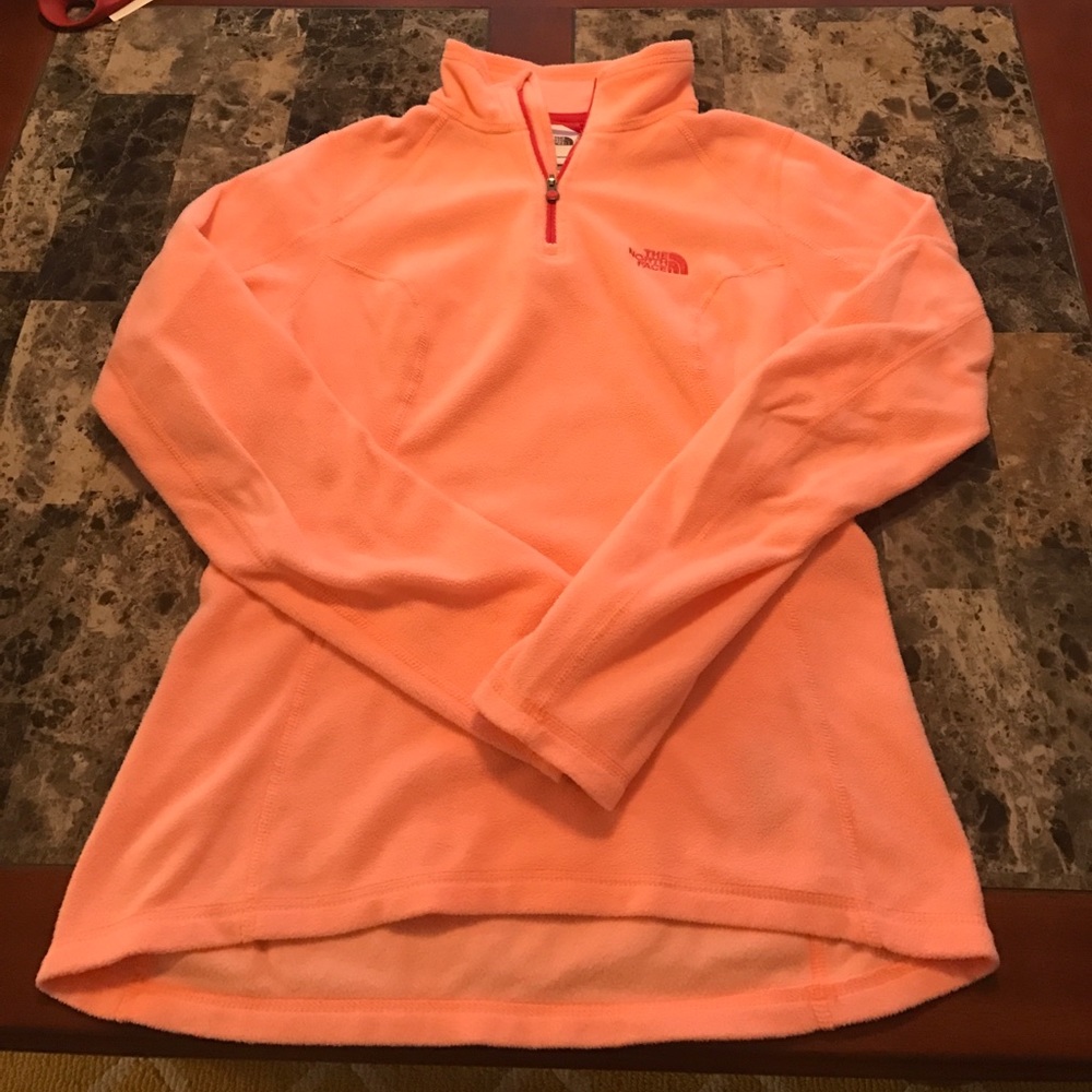 Peach 🍑 North Face quarter zip fleece