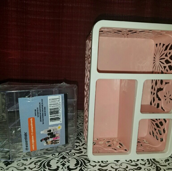 Cosmetic organizers - Picture 2 of 2