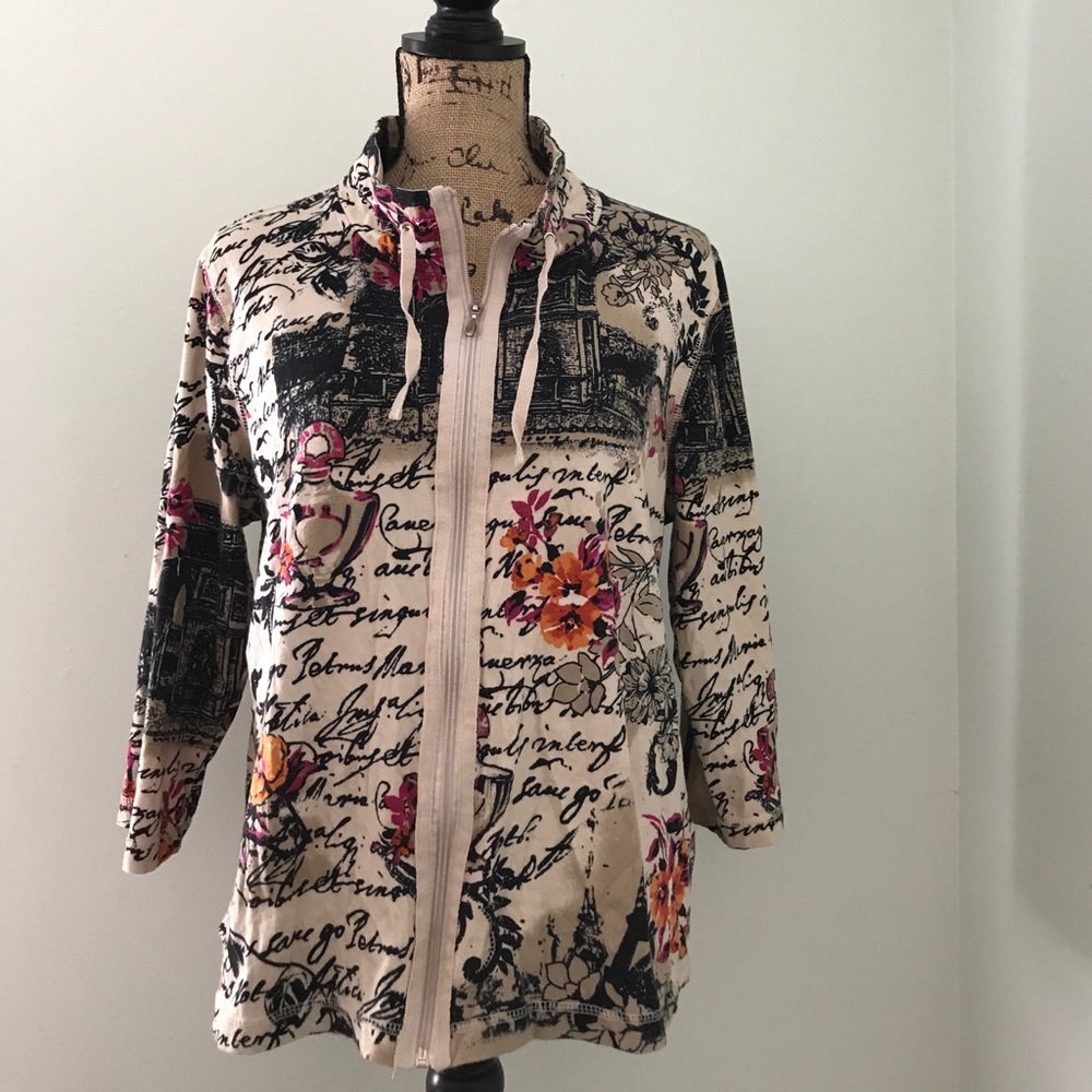 Beautiful lite zip top.