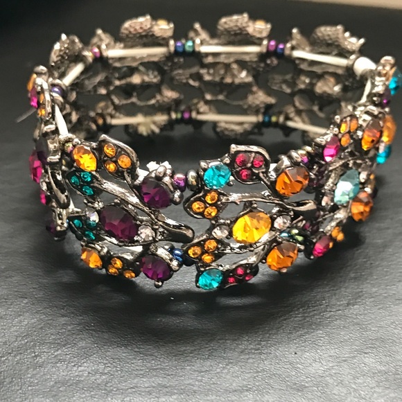 Beautiful Multi-Colored Stretch Bracelet - Picture 3 of 3