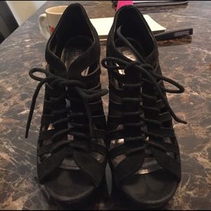Baker Wedges lace up