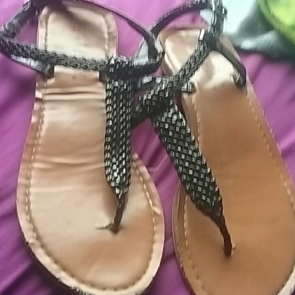 Sandles