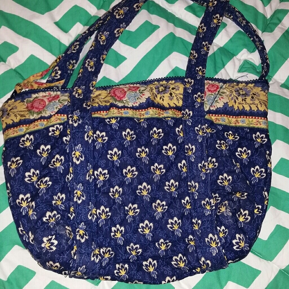 Vera Bradley paddy bag.