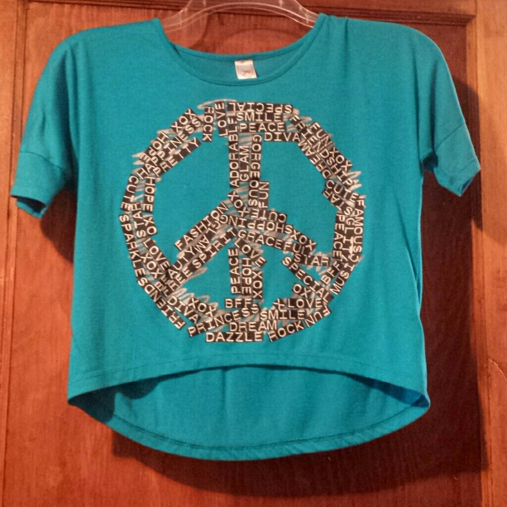 K Nitworks // Girls Blue Peace Sign Inspiration