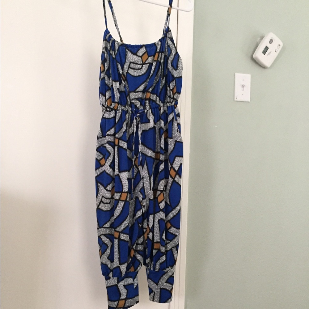 Cute chiffon like romper