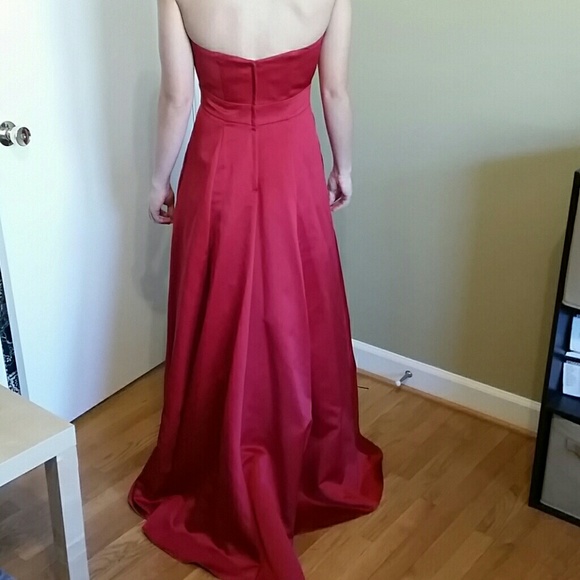 Formal dress with pockets! - Picture 2 of 5