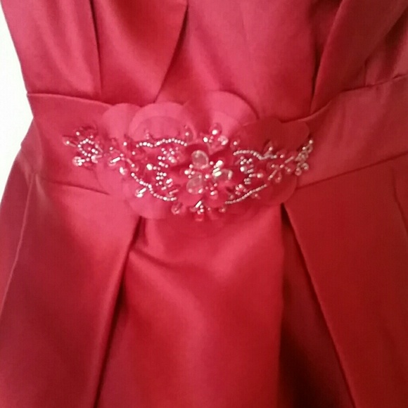Formal dress with pockets! - Picture 4 of 5