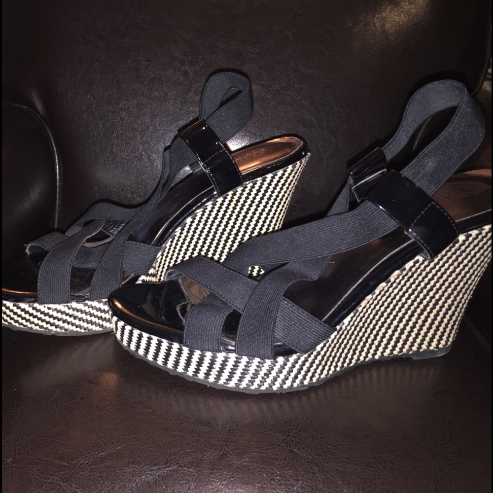 Charles David  Wedge Sandals