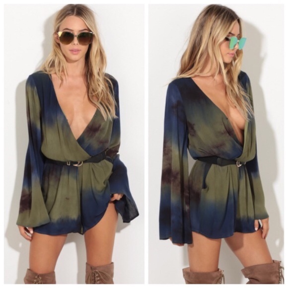 SALE* LAST1// New Bell Sleeve Romper - Picture 2 of 5