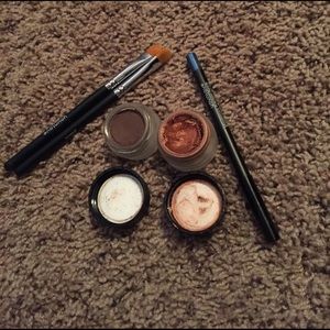 Younique eye makeup Lot