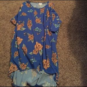 Very pretty blue and peach Irma