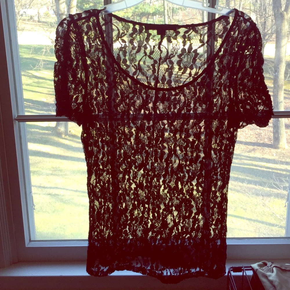 Sheer black lace top◾️