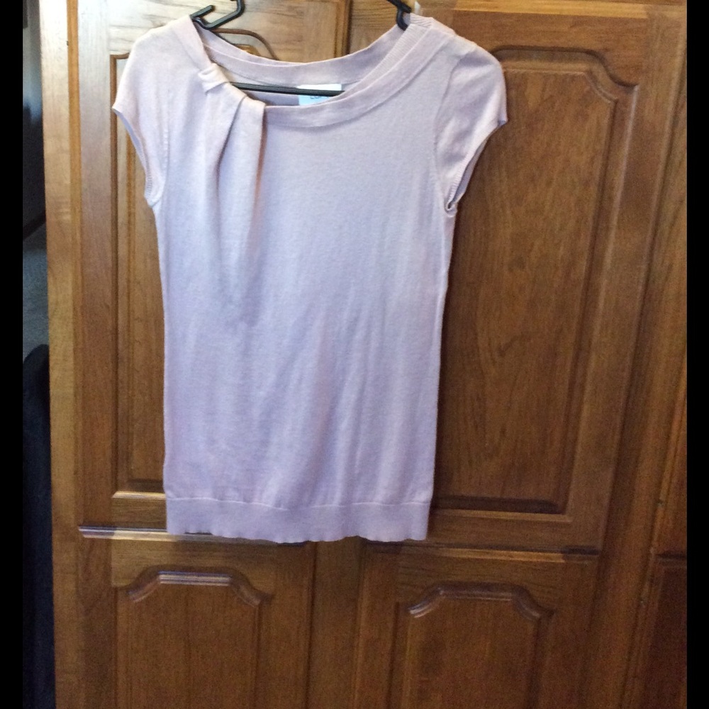 Light pink knit shirt