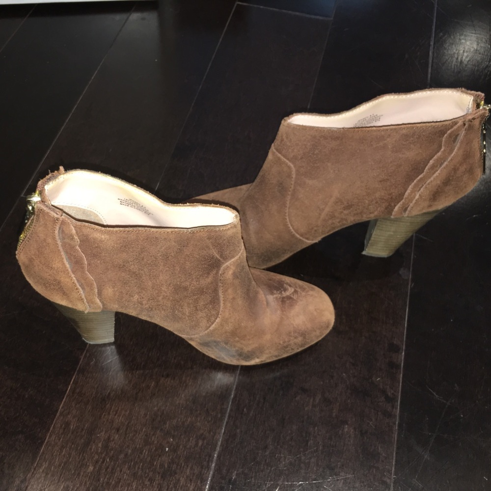 SALE! Betsy Johnson Jensen Bootie, size 8.5 - Picture 6 of 8