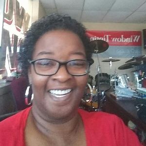 Meet your Posher, Yolanda