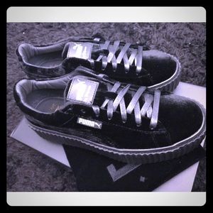 FENTY X PUMA - RIHANNA VELVET CREEPERS