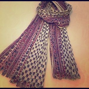 Purple and white scarf