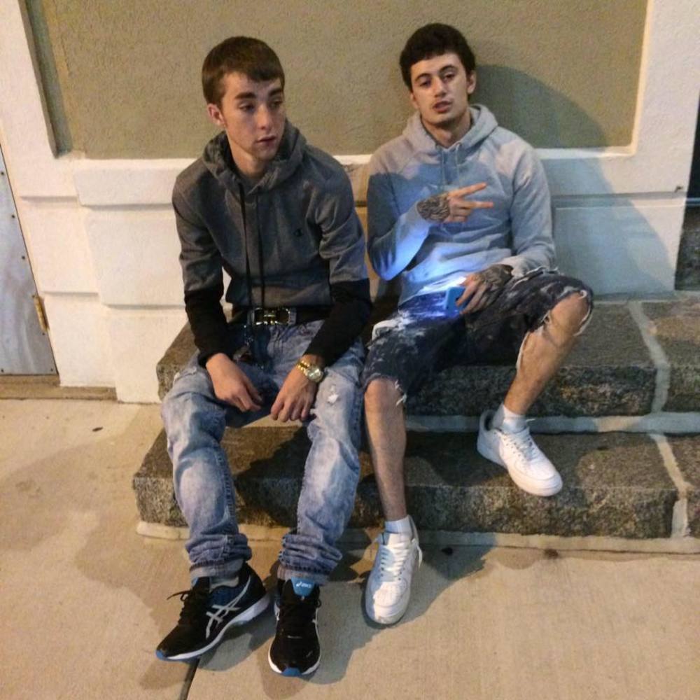 Meet your Posher, Dustin