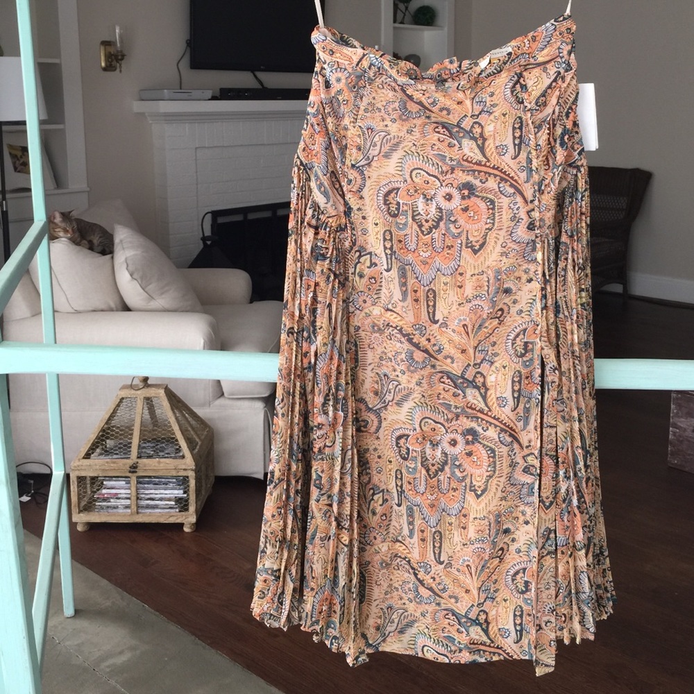 MIDI print skirt with pleats and splits
