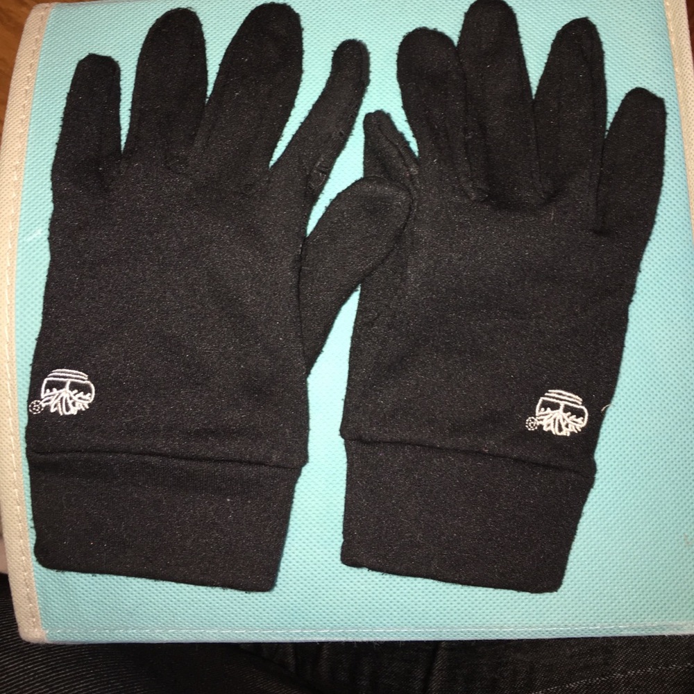 Timberland gloves with gripping.