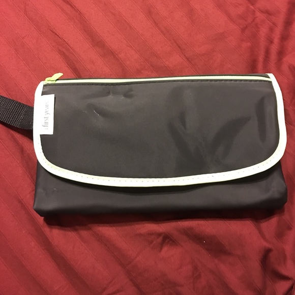 First years portable diaper mat - Picture 2 of 3