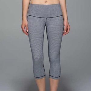 Lululemon 🍋Wunder Under Crop II Size 8 EUC