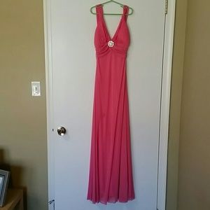 Classy pink prom dress