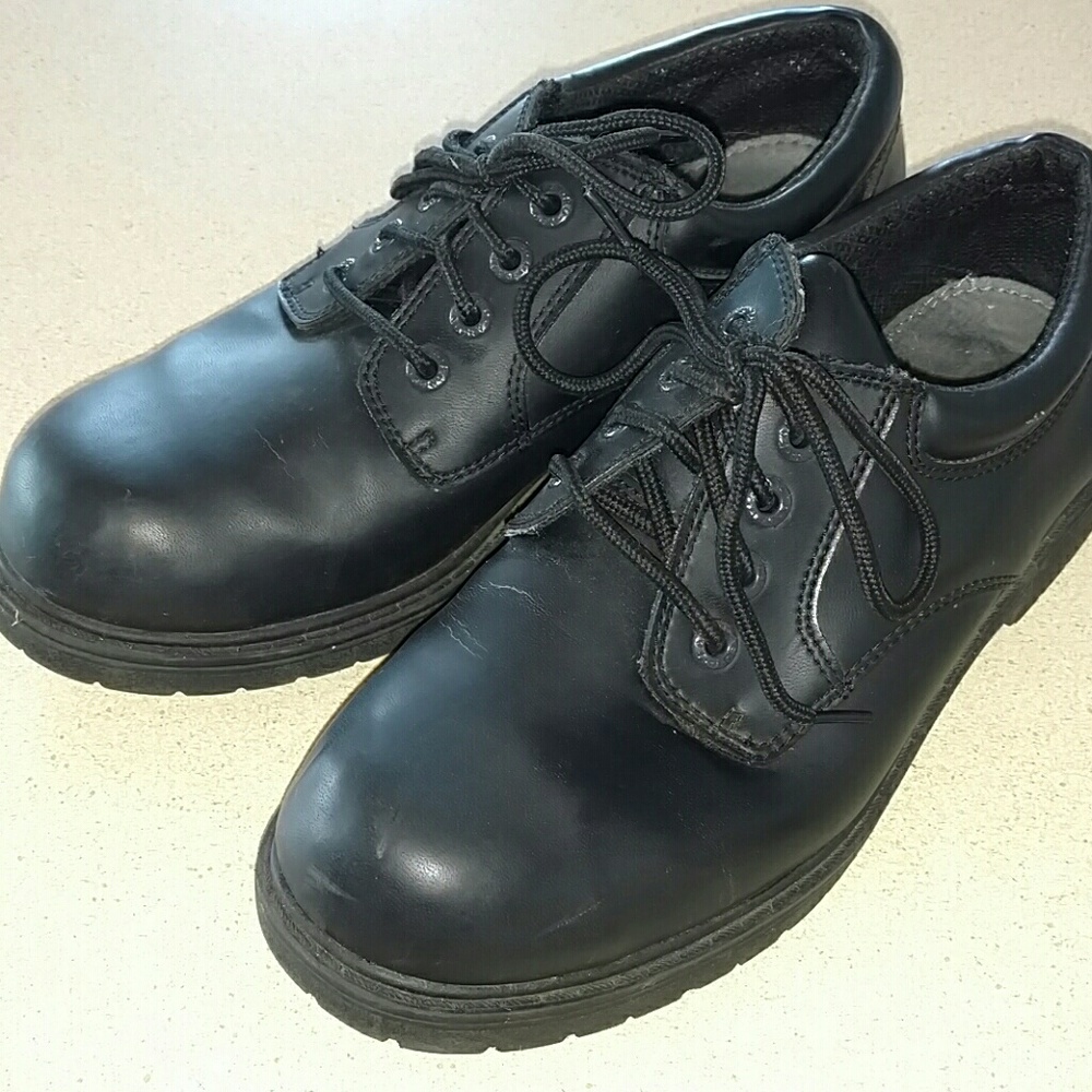 Black dress shoes size 10 1/2