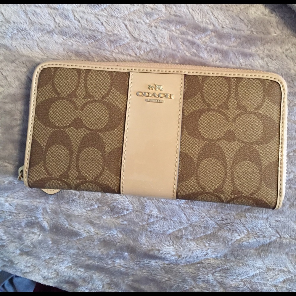 Coach wallet