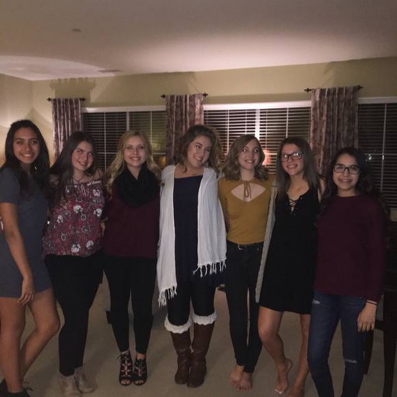 Meet your Posher, Hailey - Picture 1 of 1