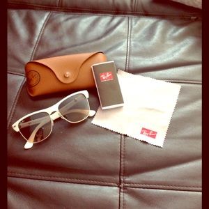 White Ray-Ban clubmaster sunglasses