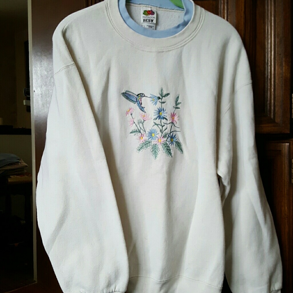 Fruit of the Loom Hummingbird EmbroideredSweatshit
