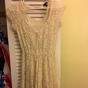EUC AEO CREAM LACE DRESS XXS