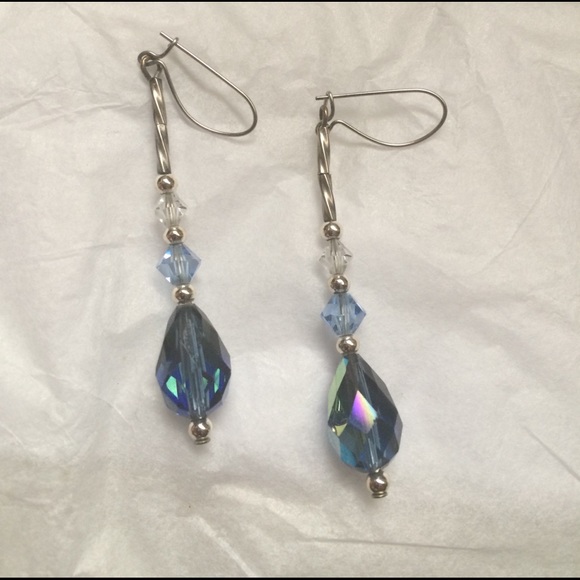 Handmade blue crystal earrings - Picture 1 of 4