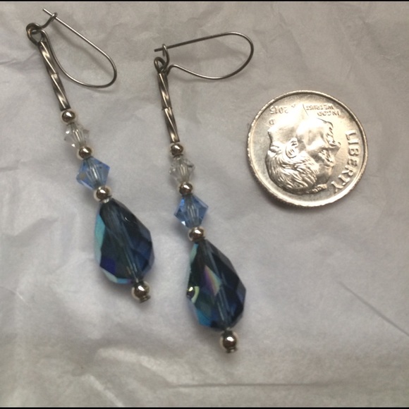 Handmade blue crystal earrings - Picture 4 of 4