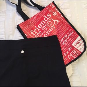 Lululemon 🍋 Crop Groove Capri, Size 8, EUC