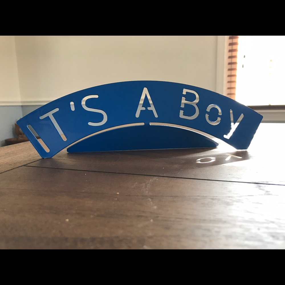 Self standing aluminum sign. Easily repainted.