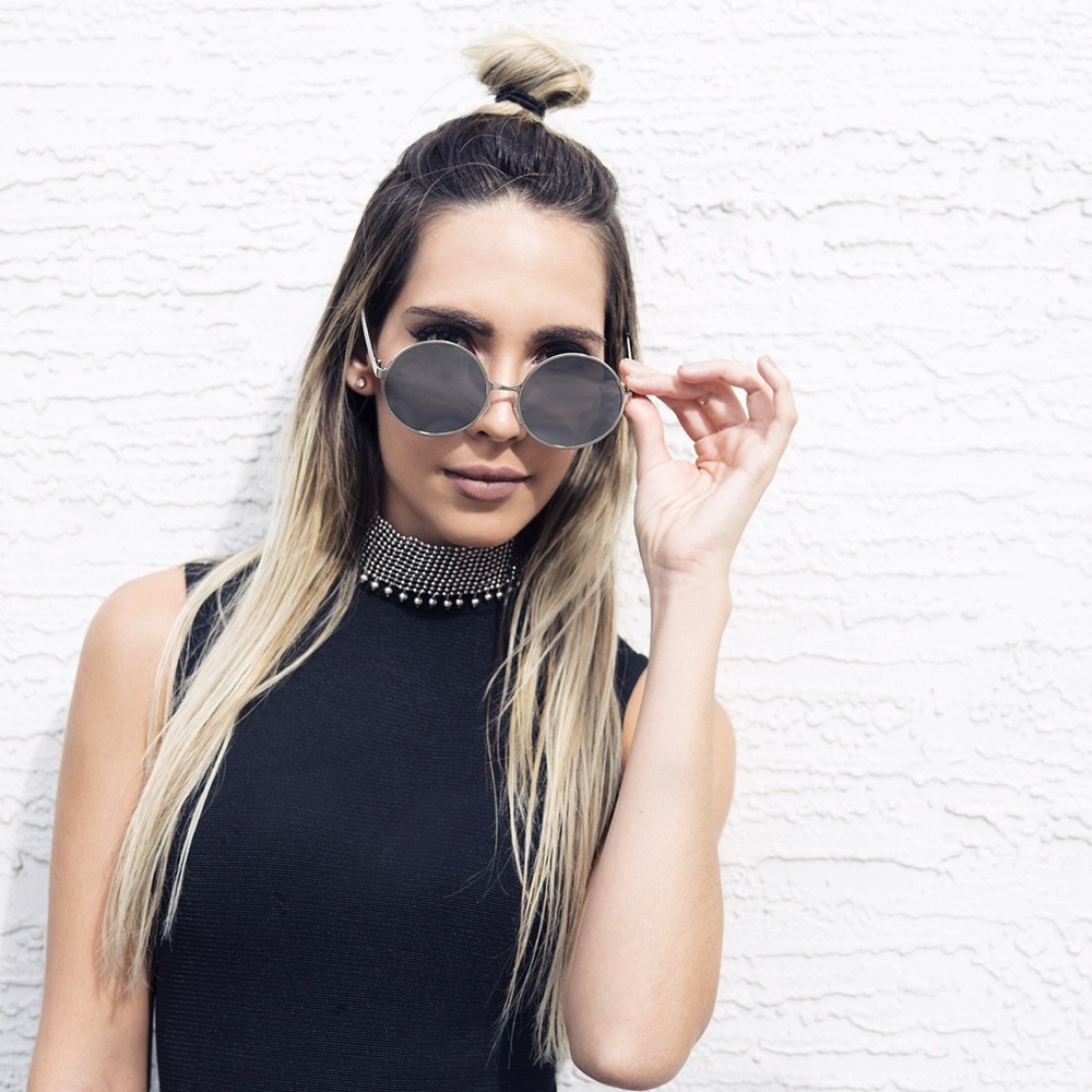 300K SALE▫️SILVER ROUND MIRRORED LENS SUNGLASSES - Picture 5 of 6