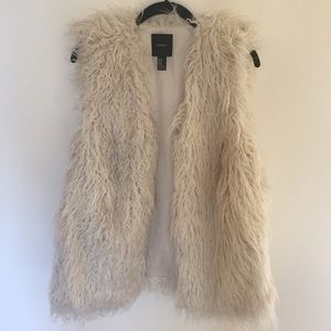 Size medium m forever 21 shag vest