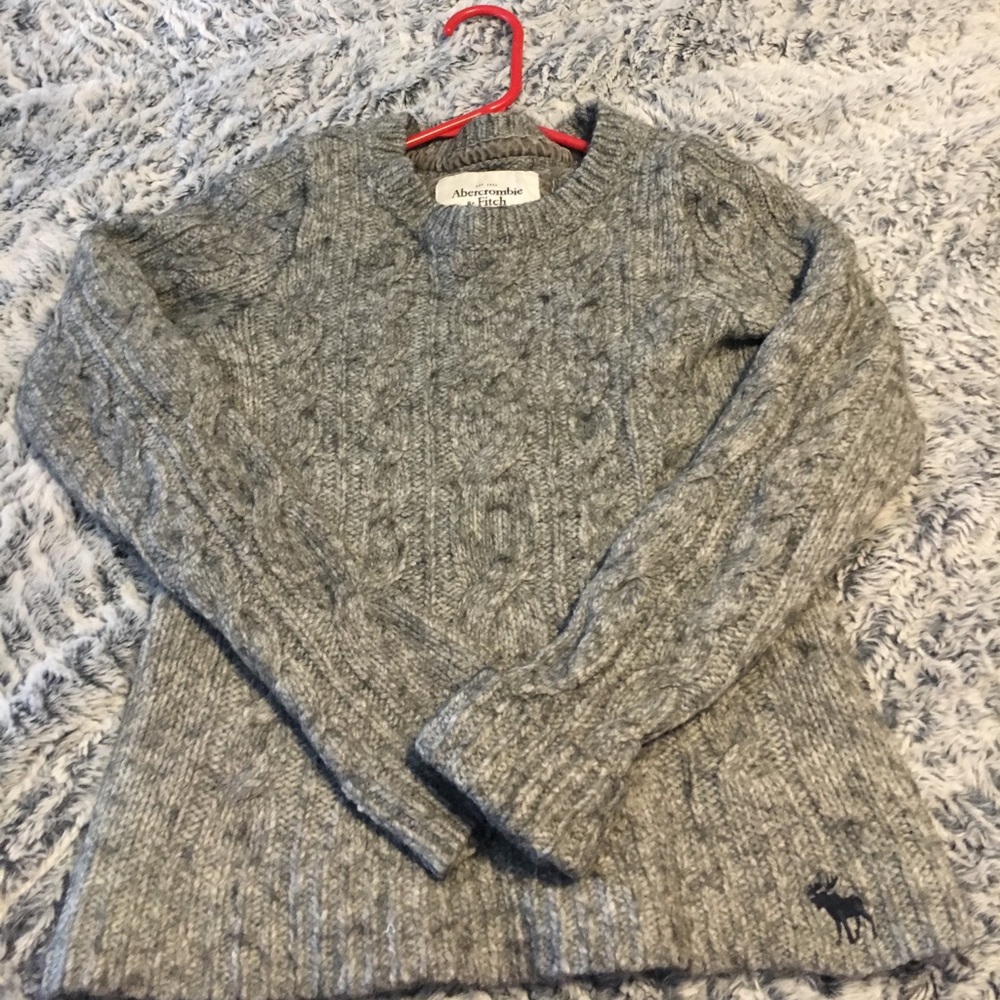Abercrombie &Fitch Gray thick sweater