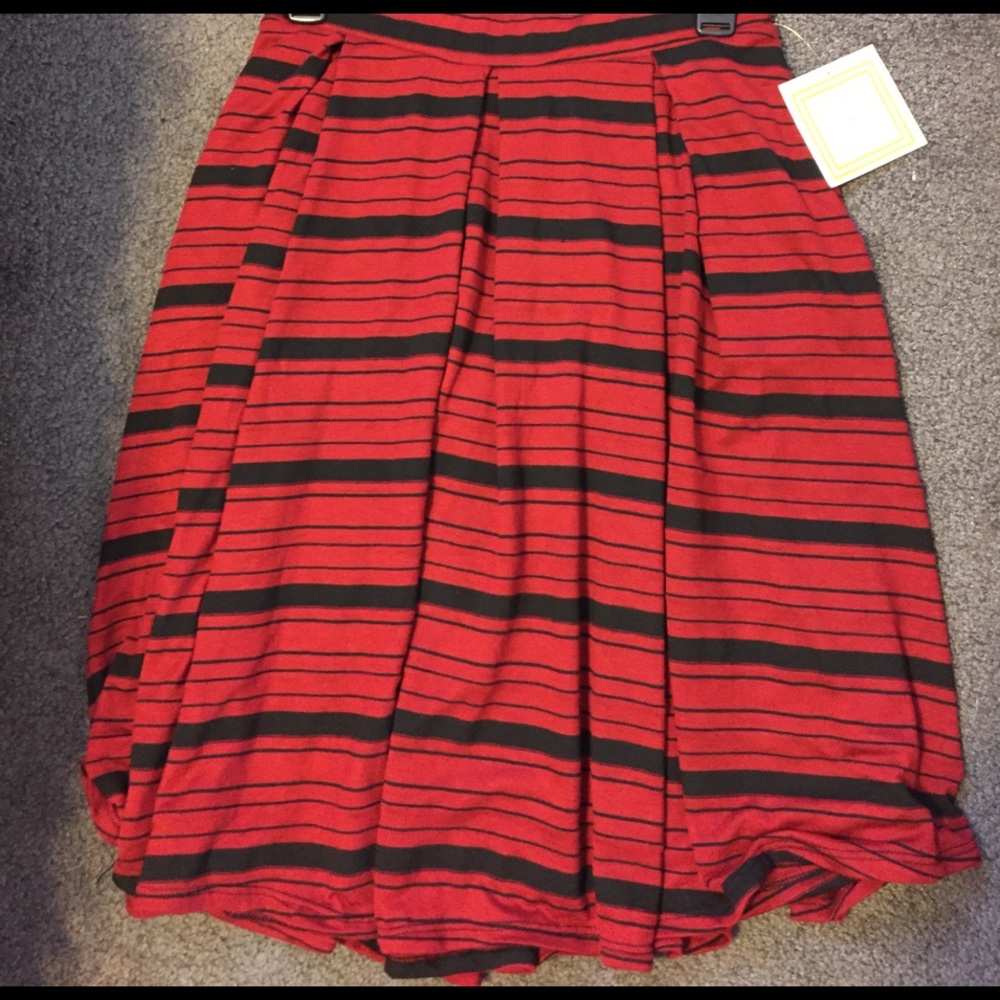 BNWT LuLaRoe Madison skirt