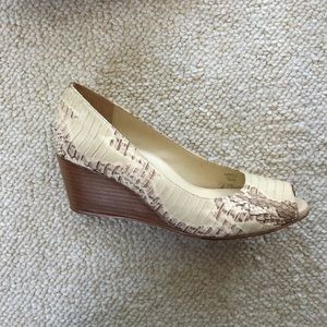 Taryn Rose Cream Snakeskin Peeptoe Wedge