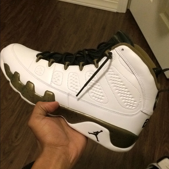Military green 9s