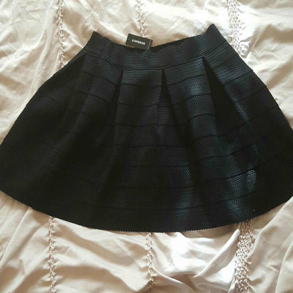 Brand New!! EXPRESS Black Pleated Skirt
