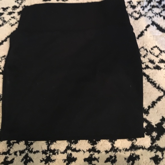Women's skirts. - Picture 3 of 4