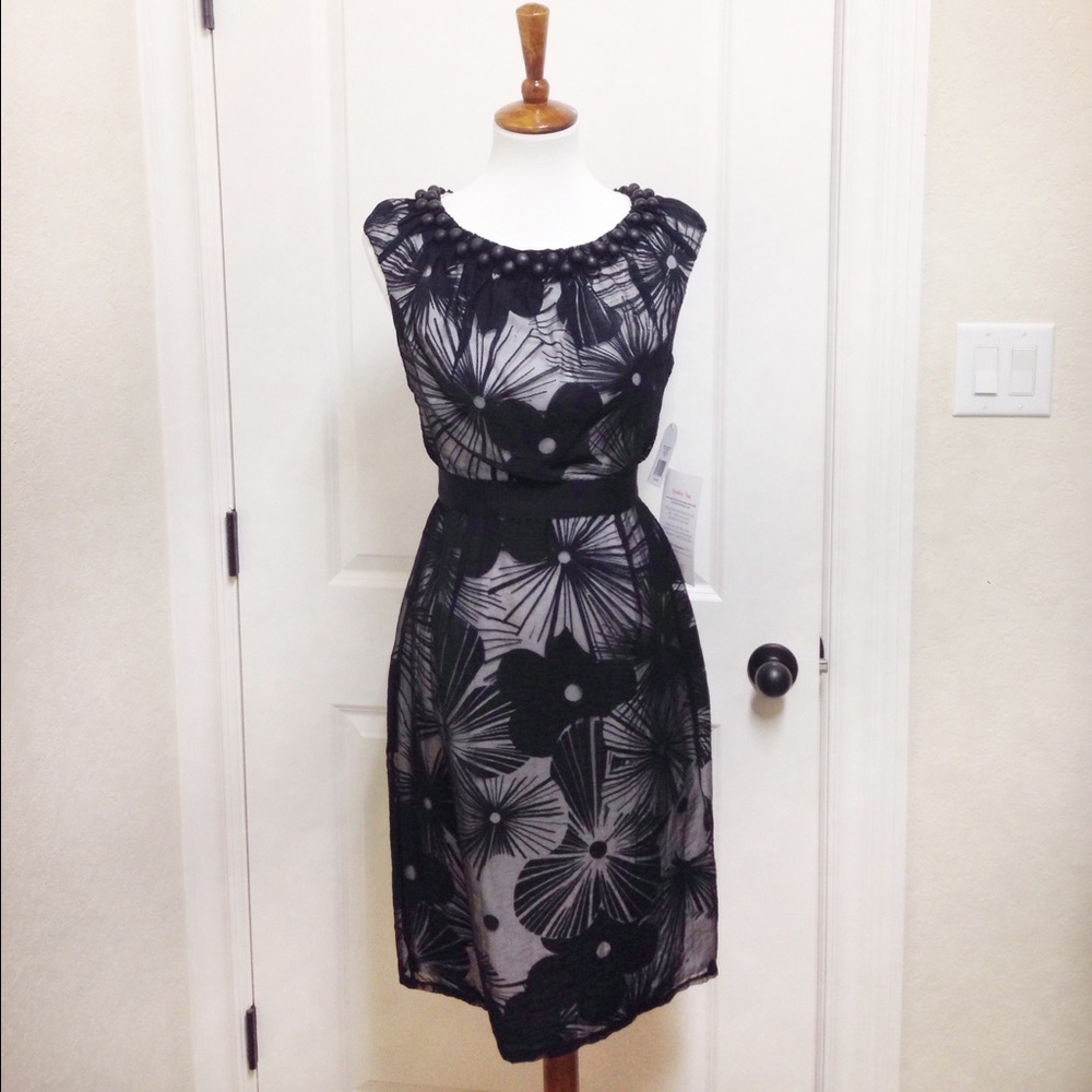 Jessica Simpson floral dress size 6 - NWT