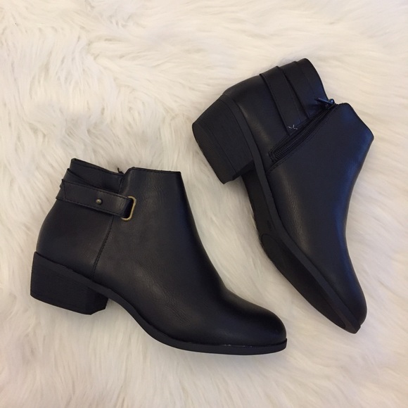 •new• Sasha Black Ankle Boots - Picture 7 of 8