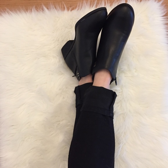 •new• Sasha Black Ankle Boots - Picture 4 of 8