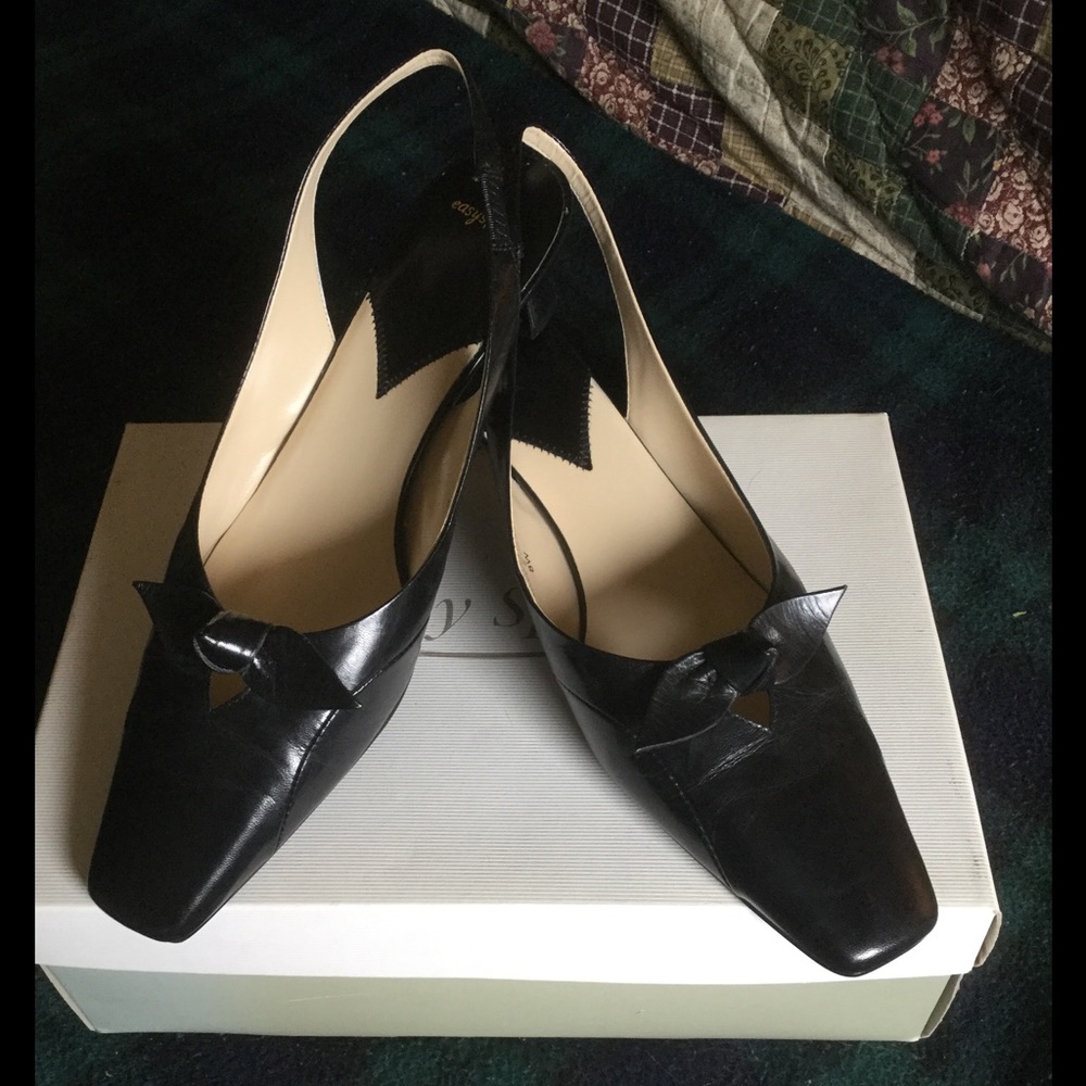 Easy Spirit Slingback | Black Kidskin in EUC | 8W
